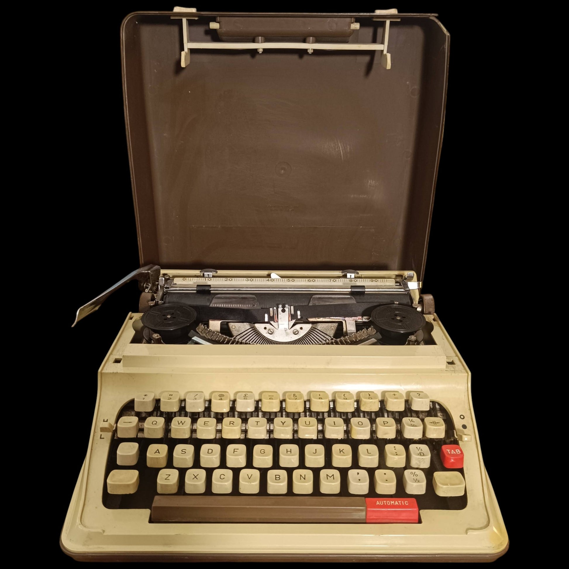 Image of Royal Portable Typewriter. Available from universaltypewritercompany.in
