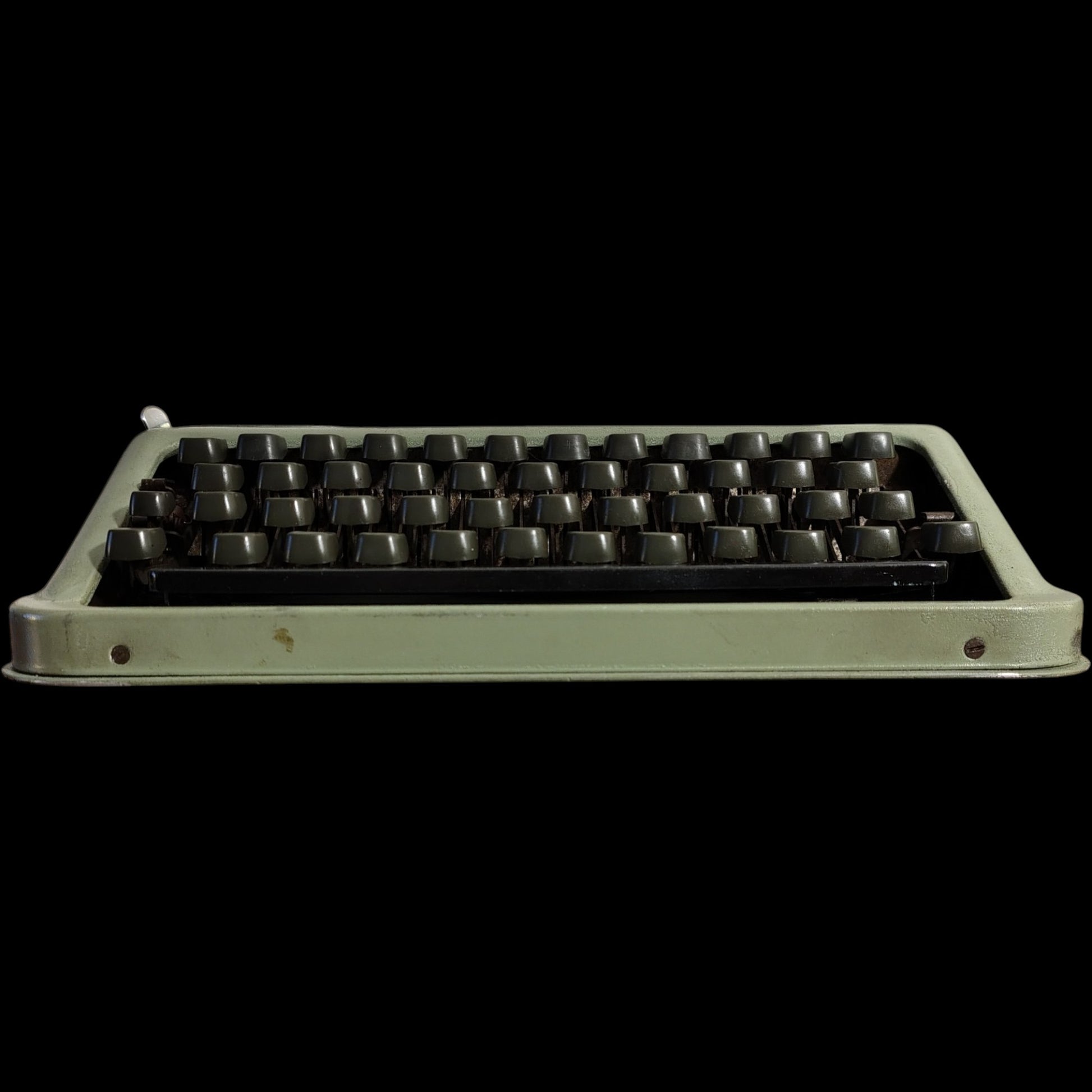Image of Hermes Baby Typewriter.
Available from universaltypewritercompany.in