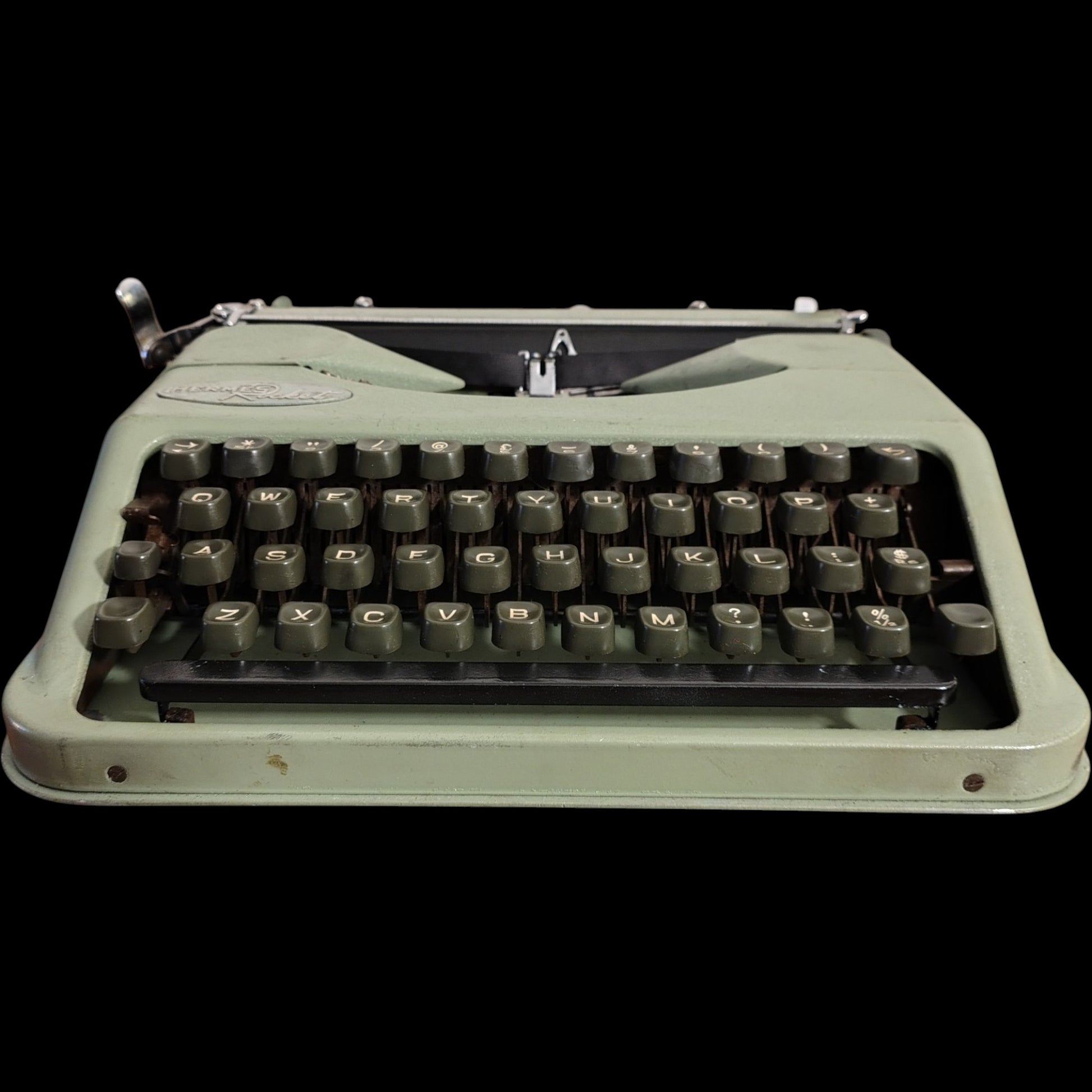 Image of Hermes Baby Typewriter.
Available from universaltypewritercompany.in