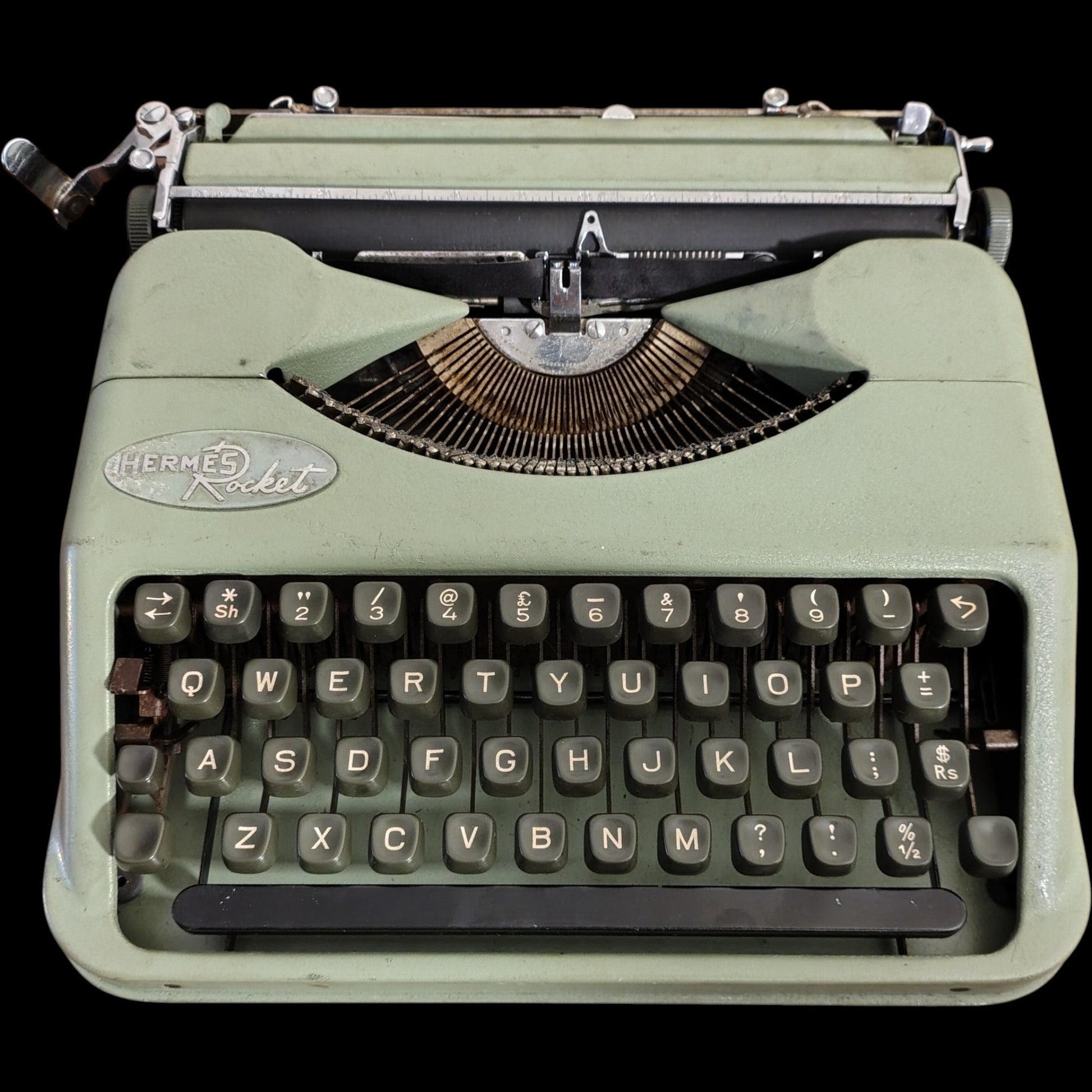 Image of Hermes Baby Typewriter.
Available from universaltypewritercompany.in
