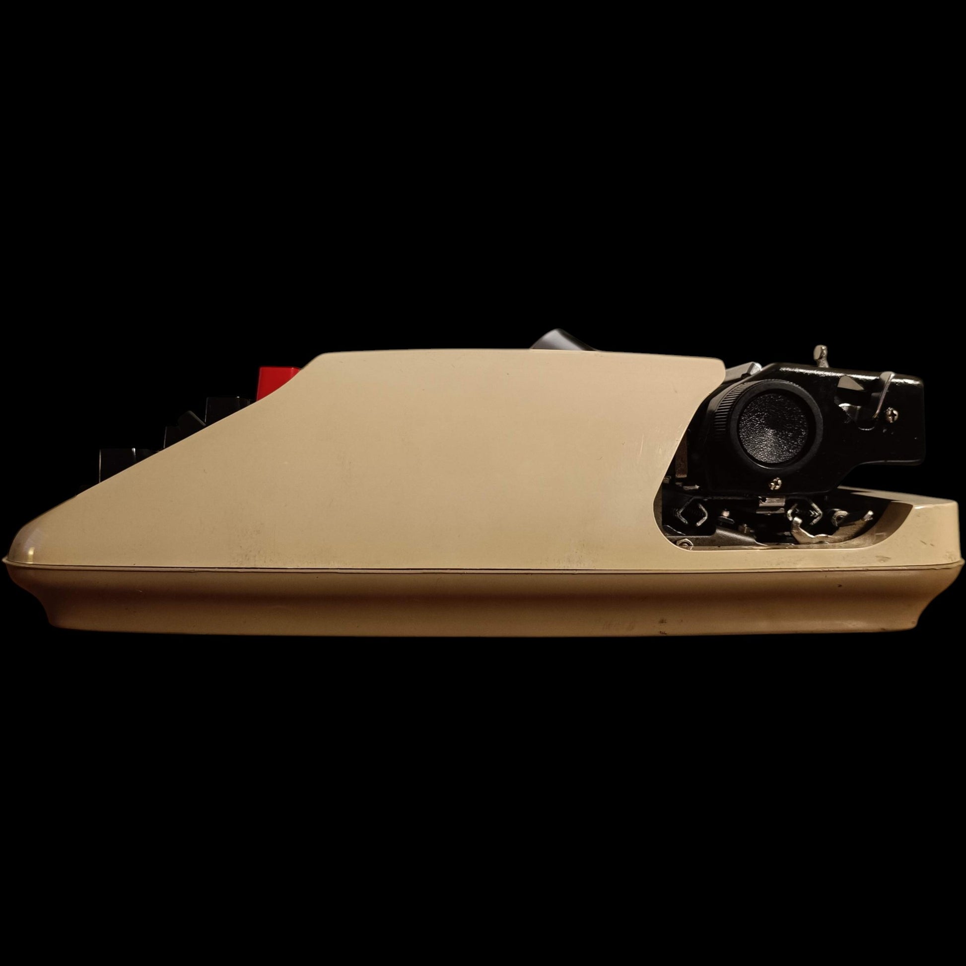 Image of Brother Portable Japan Typewriter.
Available from universaltypewritercompany.in