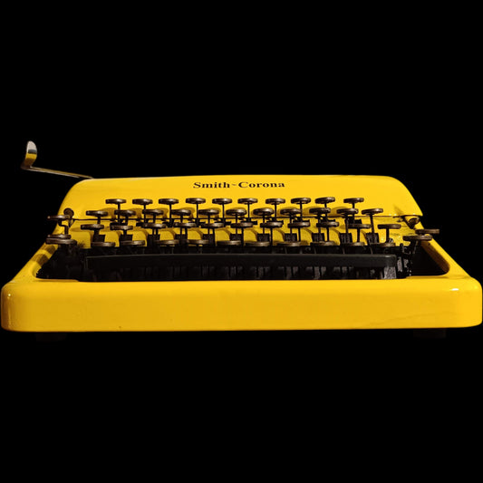 Image of Smith Corona Portable Typewriter.
Available from universaltypewritercompany.in