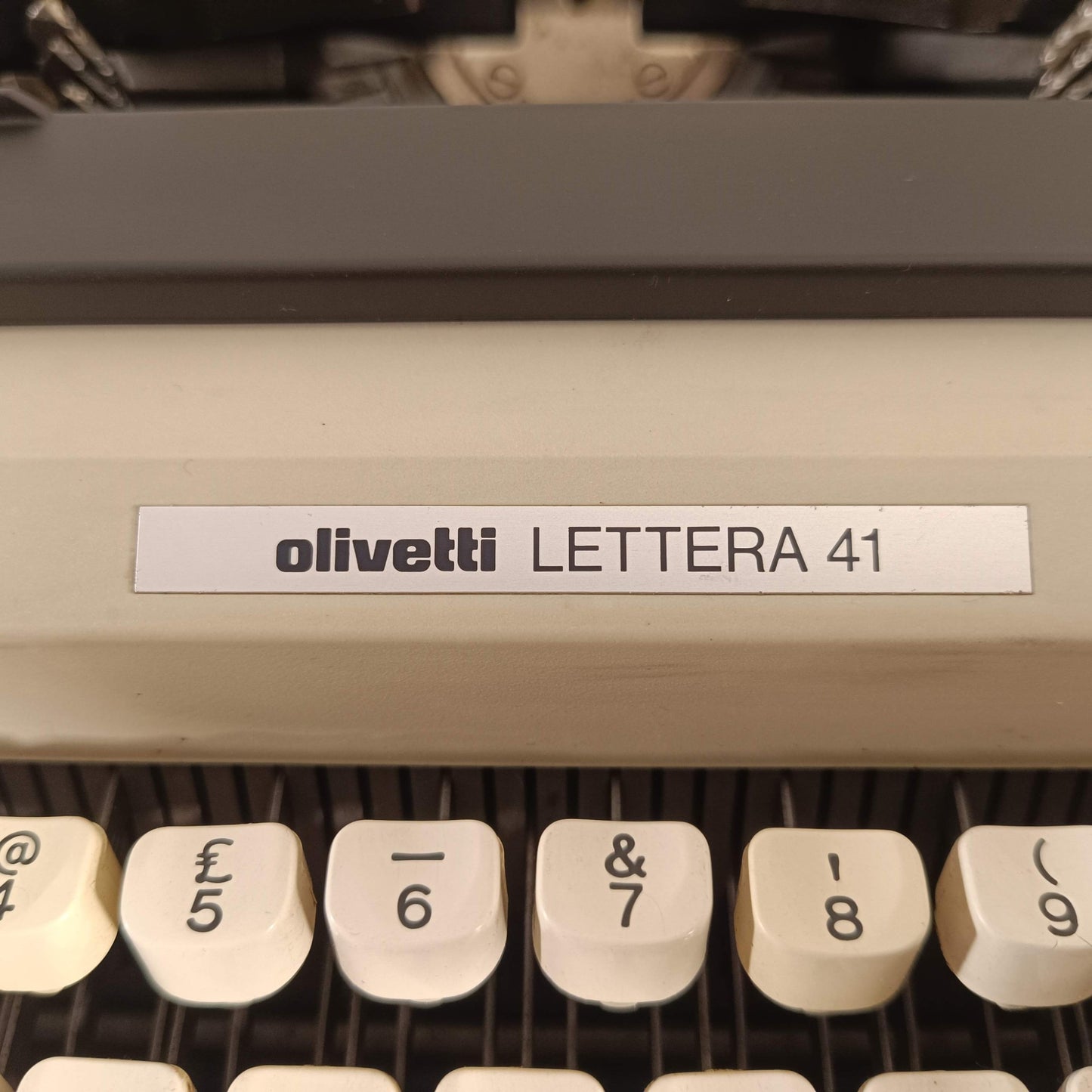 Image of Olivetti Lettera 41 Typewriter.
Available from universaltypewritercompany.in