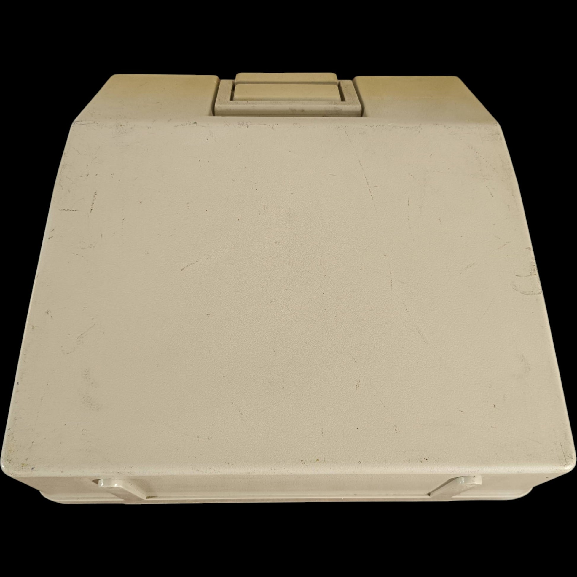Image of Royal Safari III Typewriter.
Available from universaltypewritercompany.in