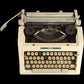 Image of Royal Safari III Typewriter.
Available from universaltypewritercompany.in