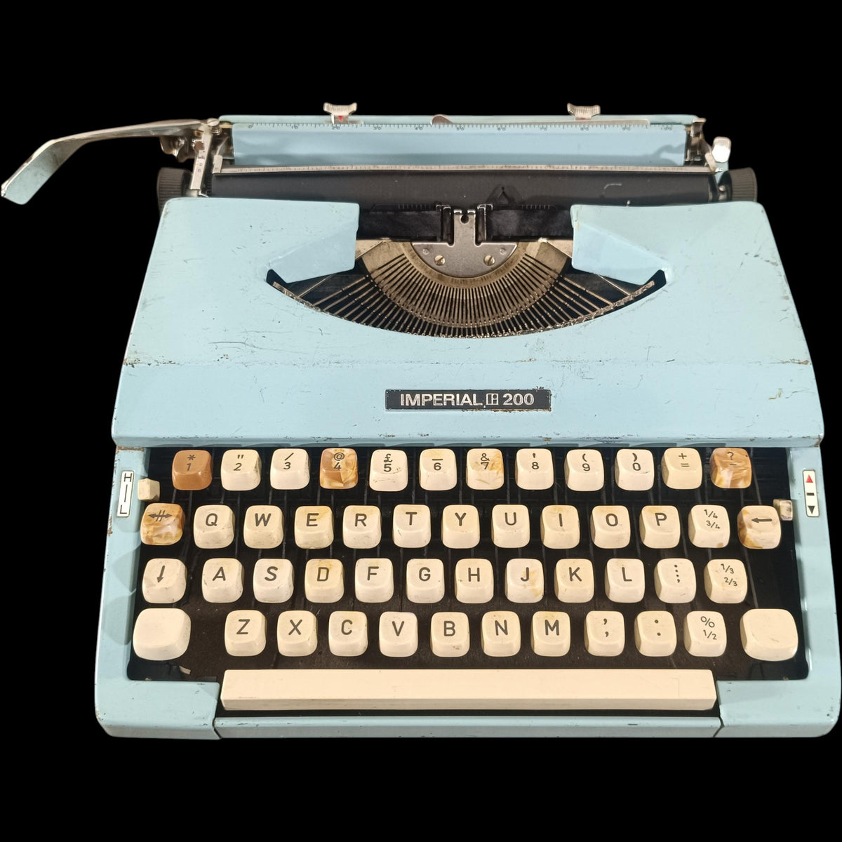 Image of Imperial 200 Typewriter.
Available from universaltypewritercompany.in