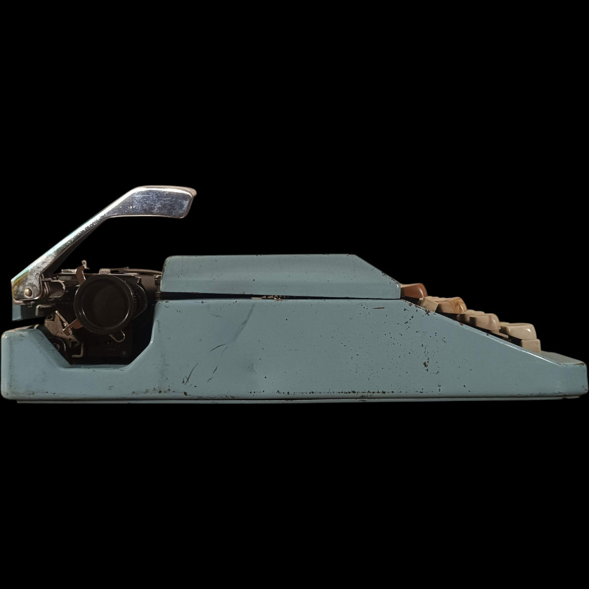 Image of Imperial 200 Typewriter.
Available from universaltypewritercompany.in