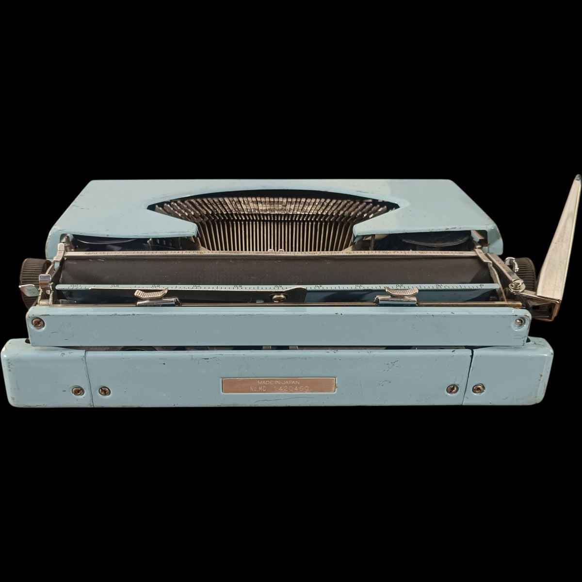 Image of Imperial 200 Typewriter.
Available from universaltypewritercompany.in