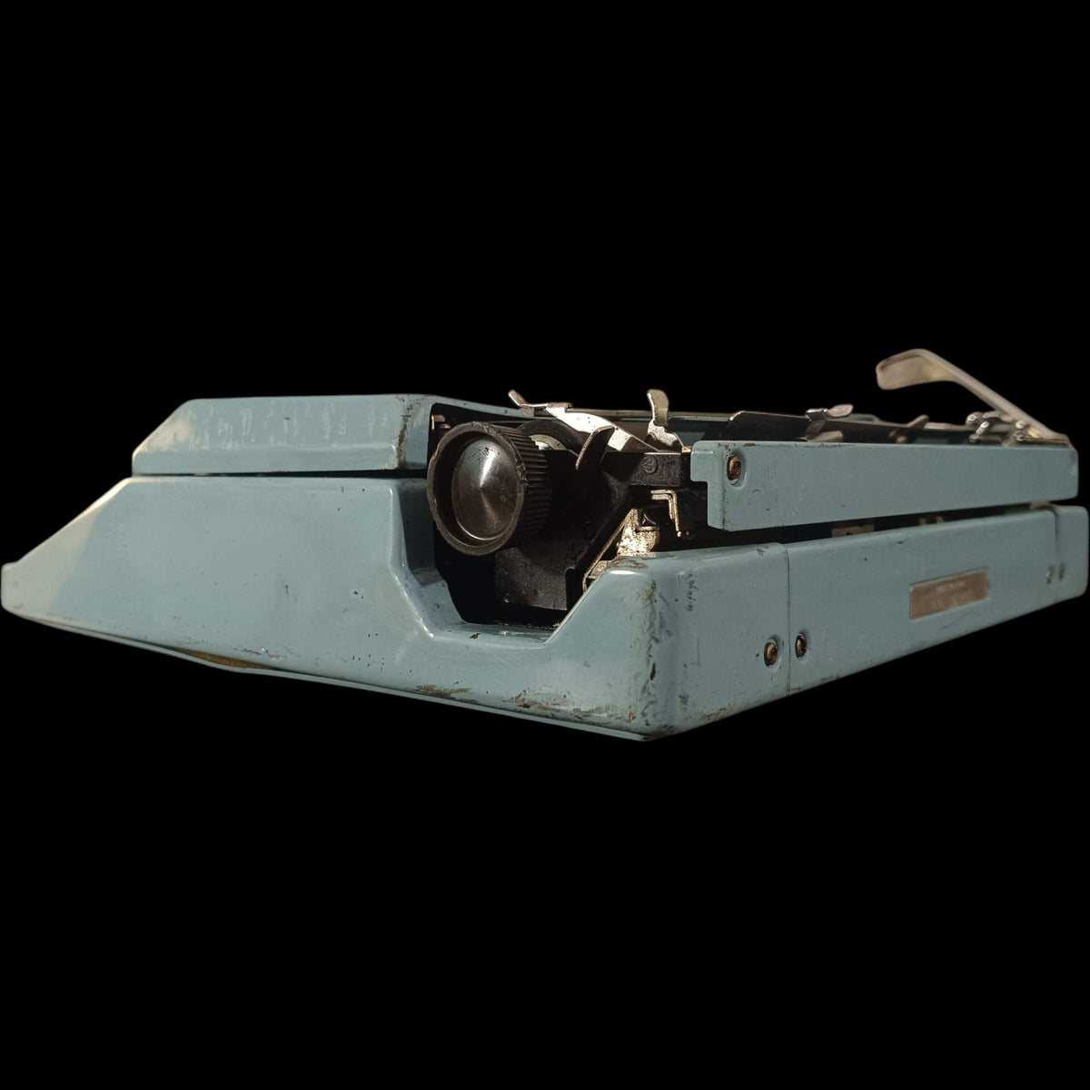 Image of Imperial 200 Typewriter.
Available from universaltypewritercompany.in