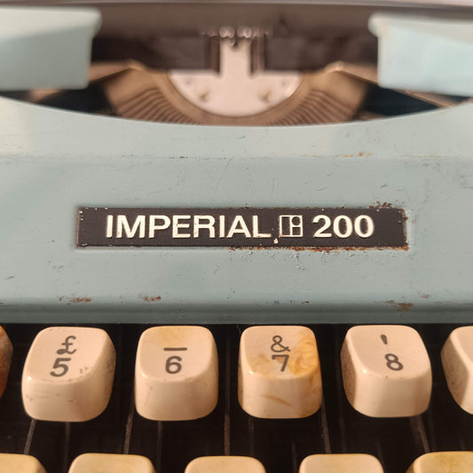 Image of Imperial 200 Typewriter.
Available from universaltypewritercompany.in