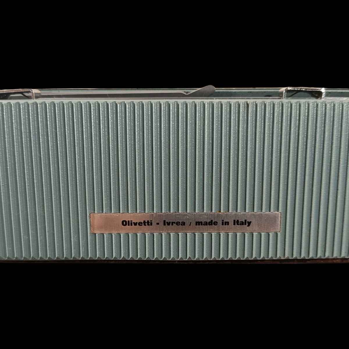 Image of Olivetti Lettera 32 Special Print Typewriter.
Available from universaltypewritercompany.in