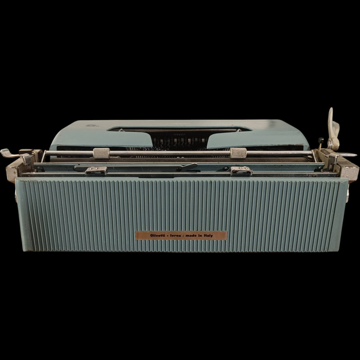 Image of Olivetti Lettera 32 Special Print Typewriter.
Available from universaltypewritercompany.in