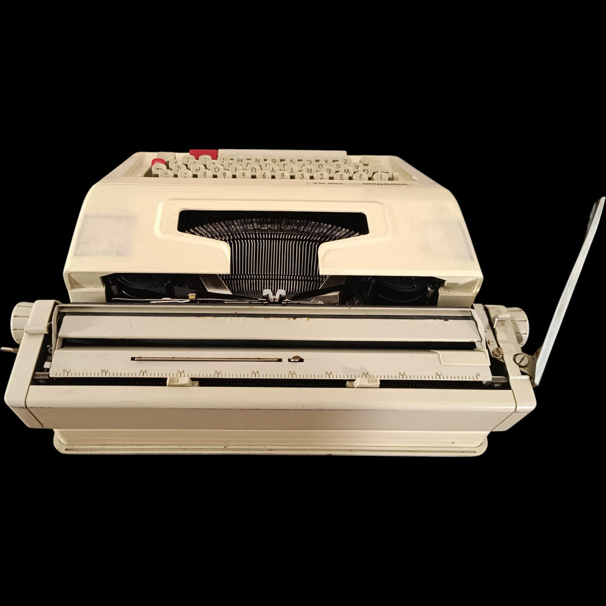 Image of Marathon 2200 DlX Typewriter.
Available from universaltypewritercompany.in