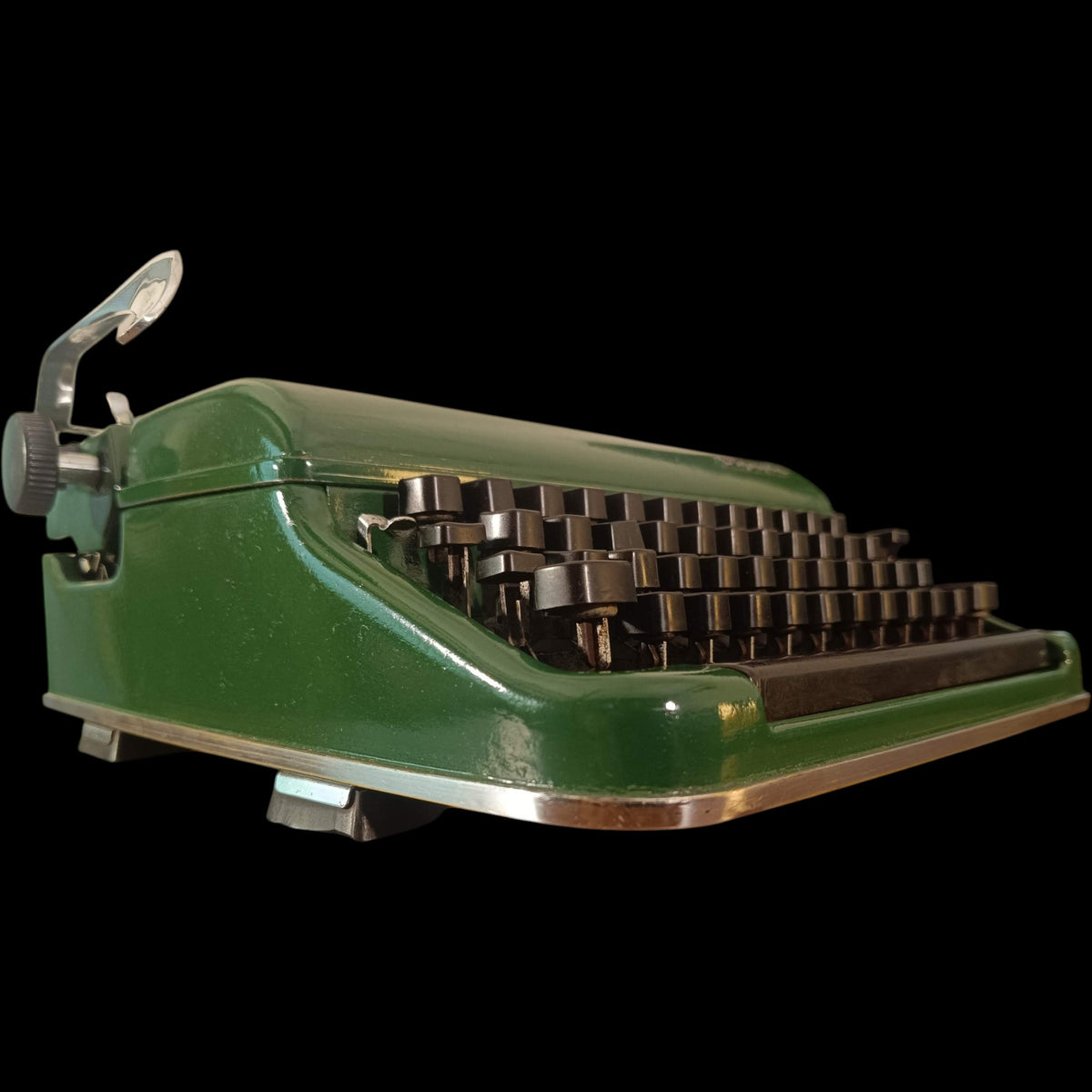 Image of Olympia Typewriter.
Available from universaltypewritercompany.in