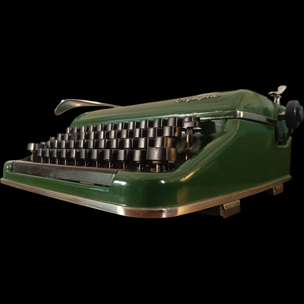 Image of Olympia Typewriter.
Available from universaltypewritercompany.in