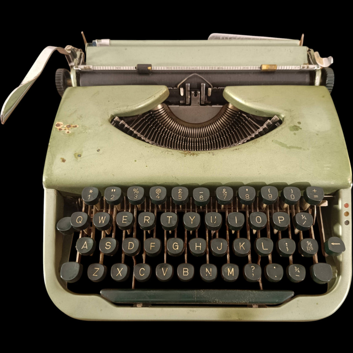 Image of JayKay Typewriter.
Available from universaltypewritercompany.in