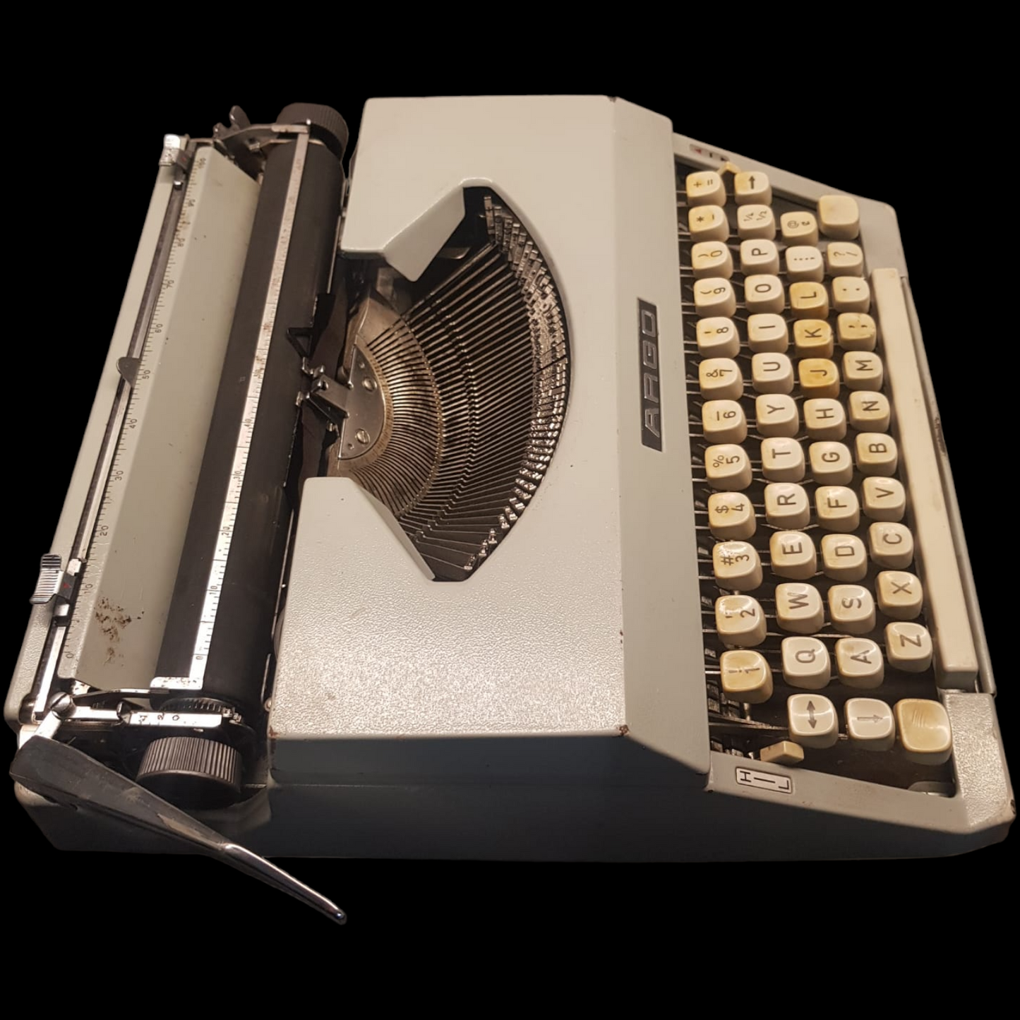 Image of Argo Silver Reed Typewriter from universaltypewritercompany.in