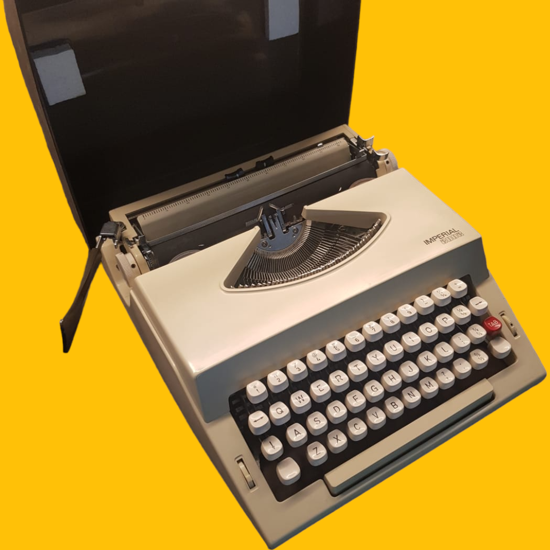 Image of Imperial 2002 Typewriter from universaltypewritercompany.in