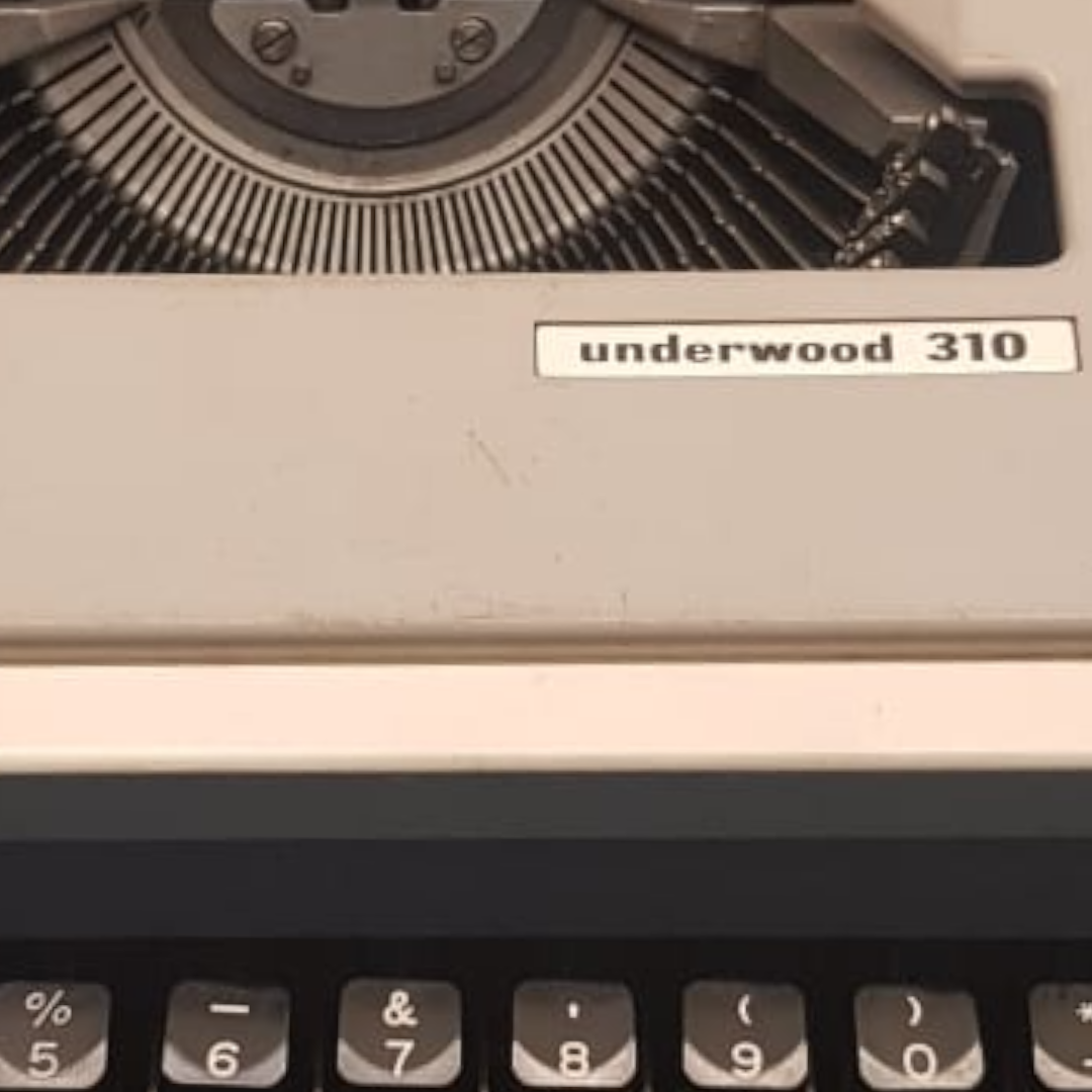 Image of Underwood 310 Typewriter from universaltypewritercompany.in