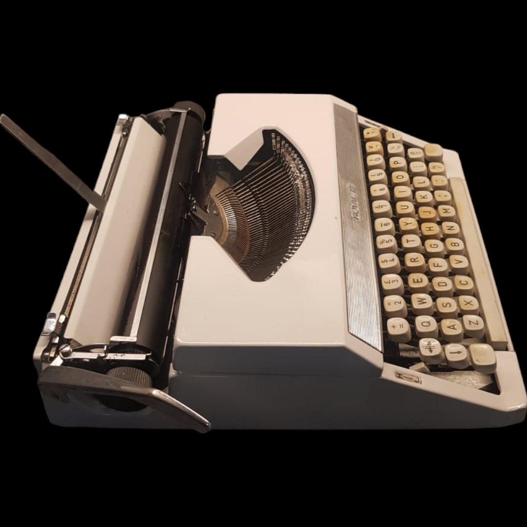 Image of Royal Typewriter Typewriter from universaltypewritercompany.in