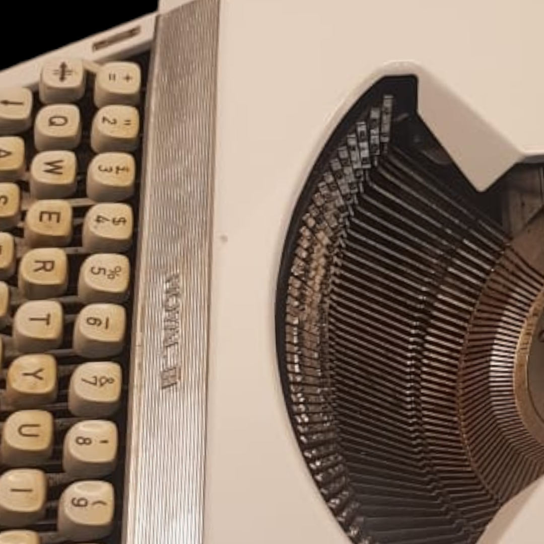 Image of Royal Typewriter Typewriter from universaltypewritercompany.in