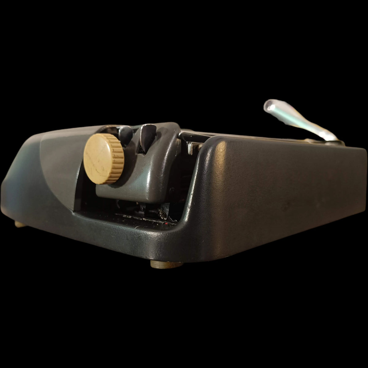 Image of Royal Royalite Typewriter.
Available from universaltypewritercompany.in