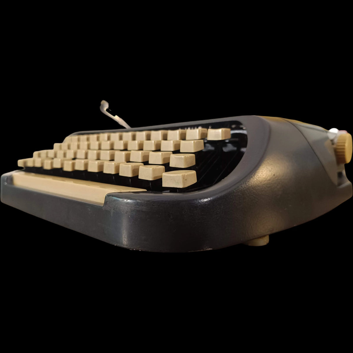Image of Royal Royalite Typewriter.
Available from universaltypewritercompany.in
