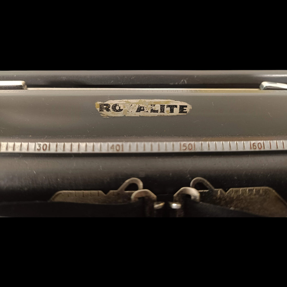Image of Royal Royalite Typewriter.
Available from universaltypewritercompany.in