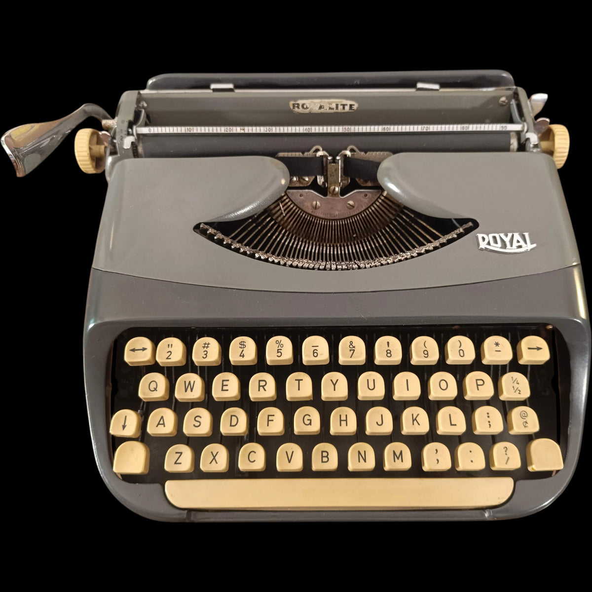 Image of Royal Royalite Typewriter.
Available from universaltypewritercompany.in