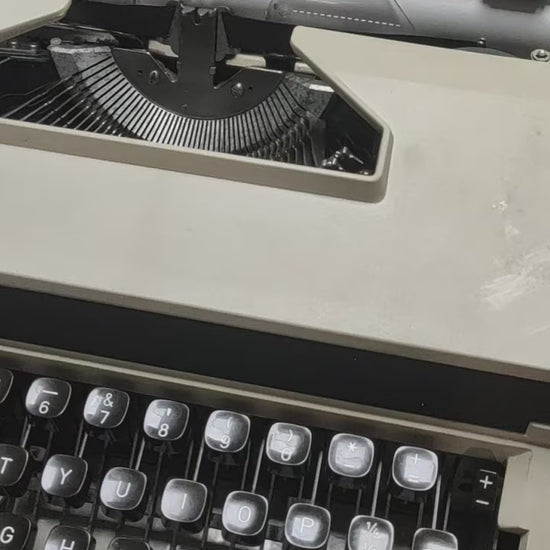 Video of Royal Express 12 Typewriter. Available from universaltypewritercompany.in