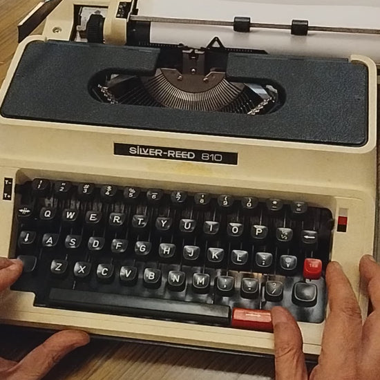 Typing Video of Silver Reed 810 Typewriter. Available from universaltypewritercompany.in.