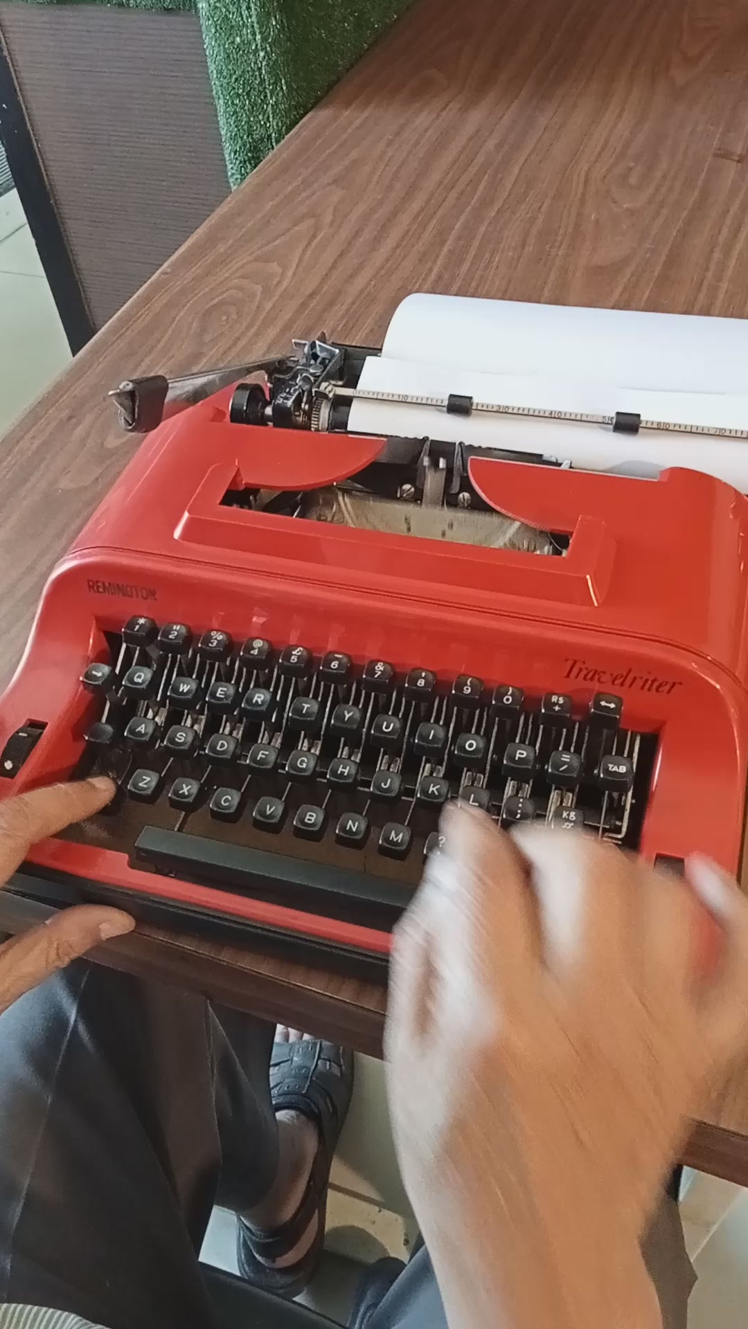 Video of Remington Travelriter Typewriter. Available from universaltypewritercompany.in