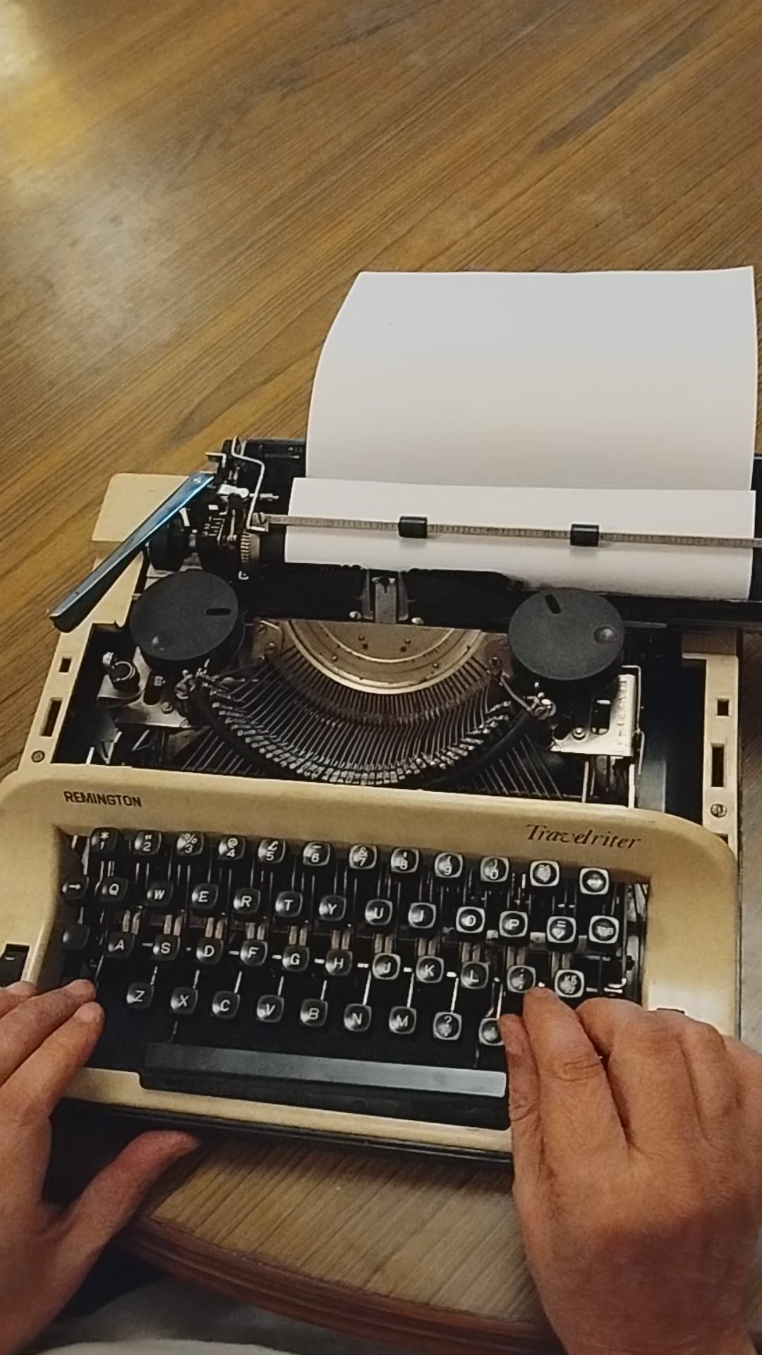 Typing Video of Remington Travelriter Typewriter. Available from universaltypewritercompany.in