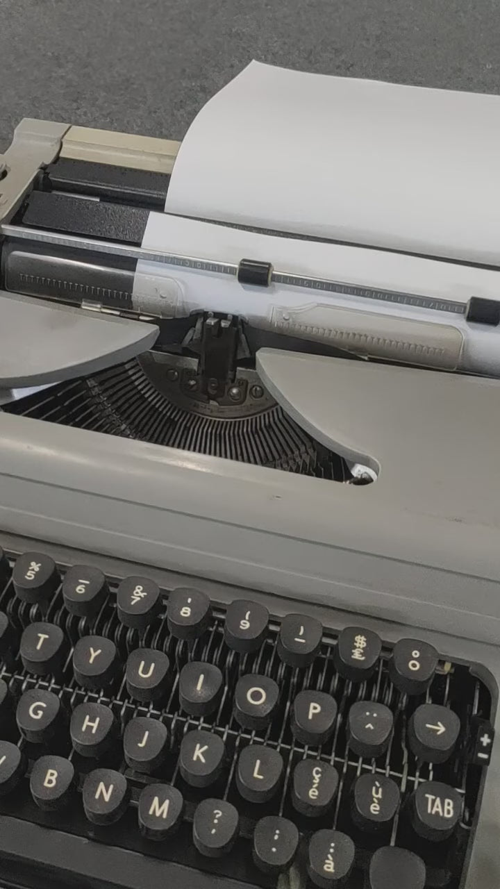 Video of Russian Brand Portable Typewriter. Available from universaltypewritercompany.in