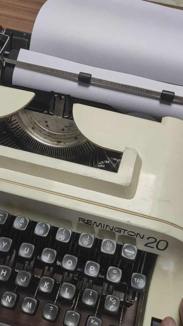 Video of Remington 20 Sperry Rand Typewriter. Available at universaltypewritercompany.in