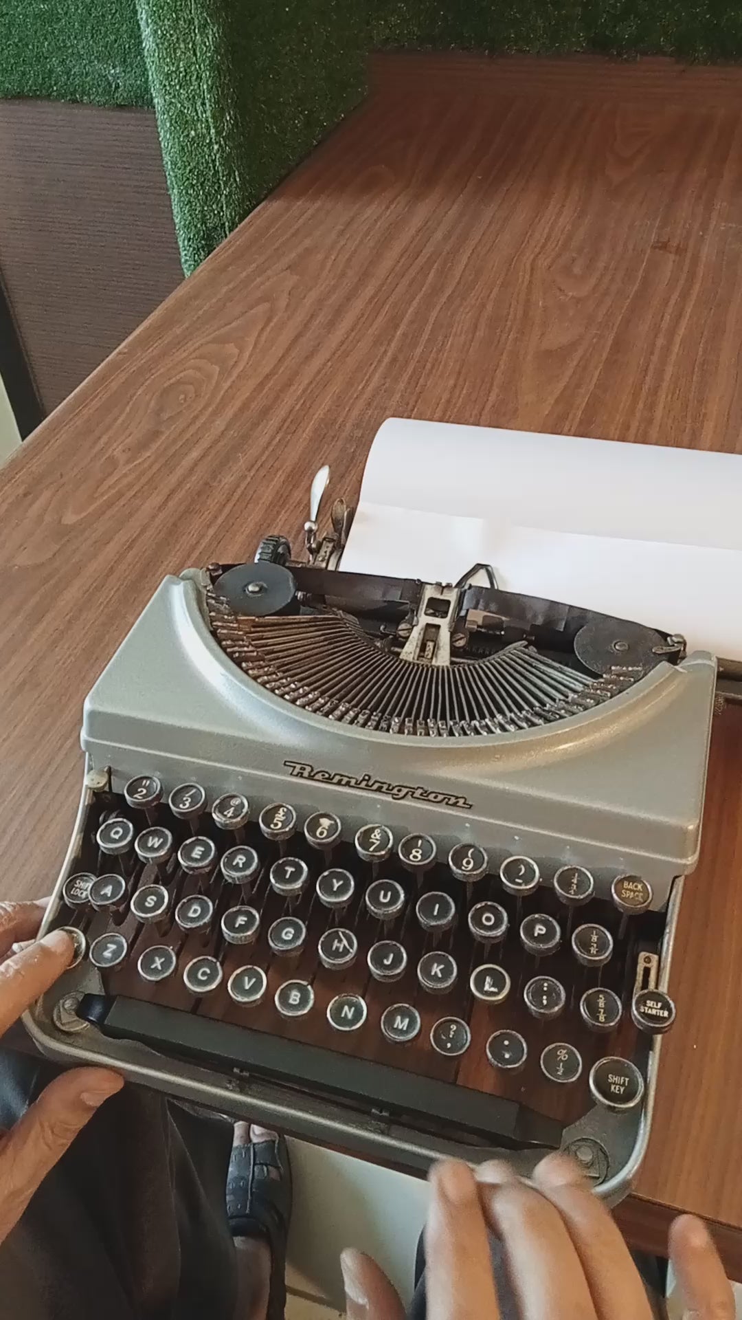 Video of Remington Vintage Typewriter. Available from universaltypewritercompany.in