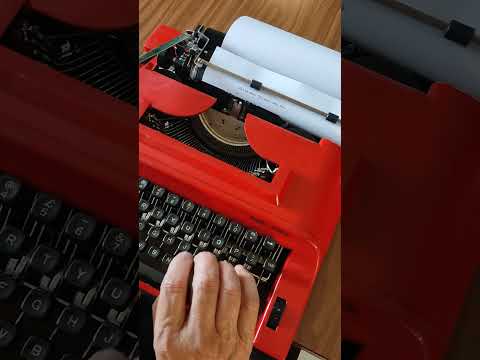 Typing Demonstration Video of Remington Travelriter Typewriter. Available from universaltypewritercompany.in