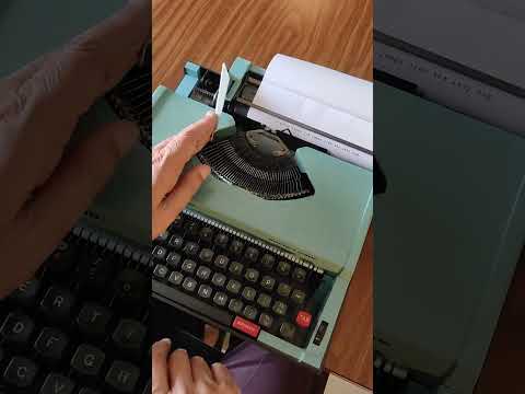 Typing Demonstration Video of Rover 5000 Typewriter. Available from universatypewritercompany.in