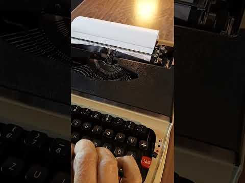 Typing Demonstration Video of Elite RS 400 QWERTZ keyboard Typewriter. Available from universaltypewritercompany.in