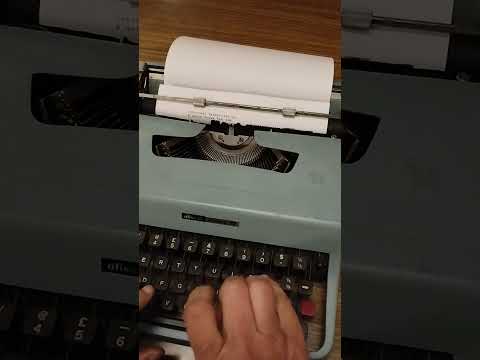 Typing Demonstration Video of Olivetti Lettera 32 Typewriter. Available from universaltypewritercompany.in