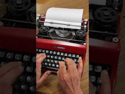 Typing Demonstration Video of Olivetti Lettera 32 Typewriter. Available from universaltypewritercompany.in