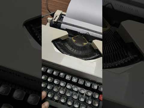 Typing Demonstation Video of Olympia Olympiette Special Typewriter. Available from universaltypewritercompany.in