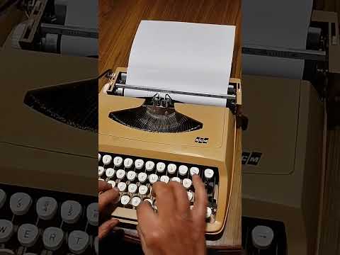 Typing Demonstration Video of Smith Corona SCM Typewriter from universaltypewritercompany.in