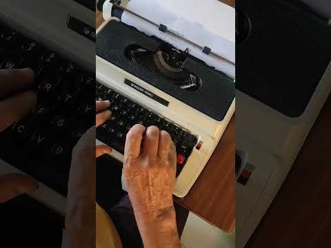 Typing Demonstration Video of  Silver Reed Typewriter. Available from universaltypewritercompany.in