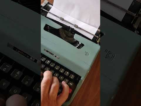 Typing Demonstration Video of Olivetti Lettera 32 Typewriter. Available from universaltypewritercompany.in