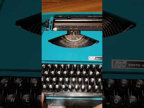 Typing Demonstration Video of the Automatic/Repeat Spacer Function of SCM Smith Corona Typewriter